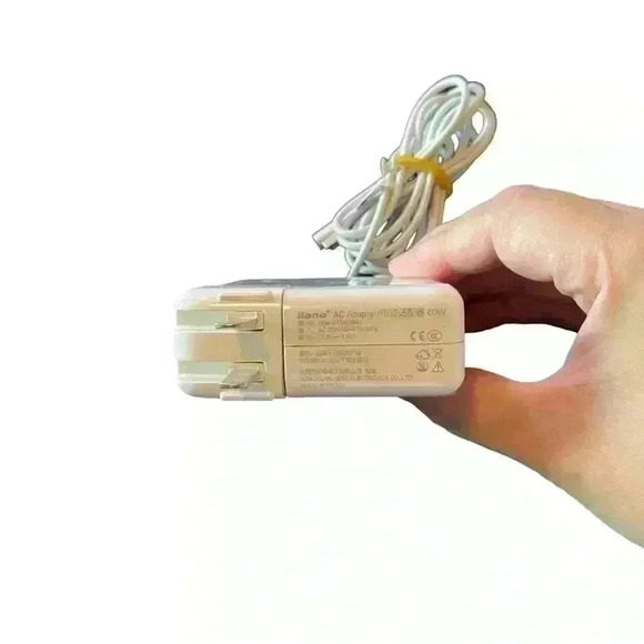 MacBook Charger Llano AC Adapter 60w - Picture 3 of 5